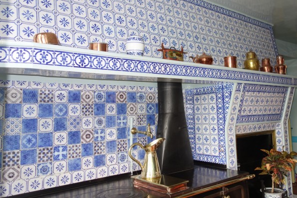Monet Kitchen Stove